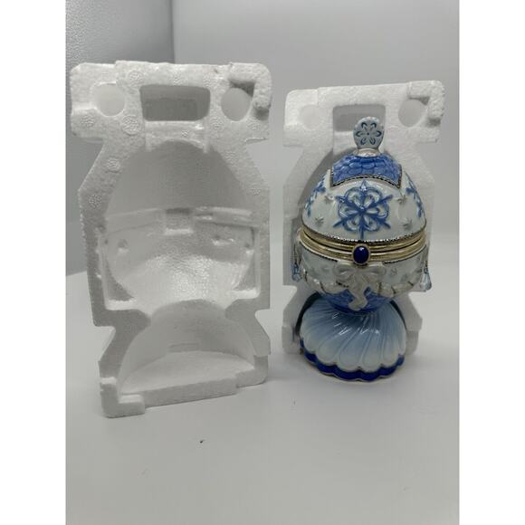 Frosty the Snowman MUSIC BOX Egg Shaped Home For The Holidays Japan 7" EUC! - Picture 16 of 16